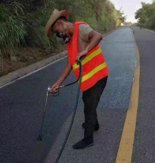 阜阳路面喷涂翻新彩色步道施工方案