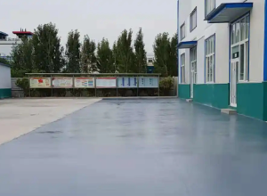 阜阳彩色路面喷涂翻新的材料对冬季